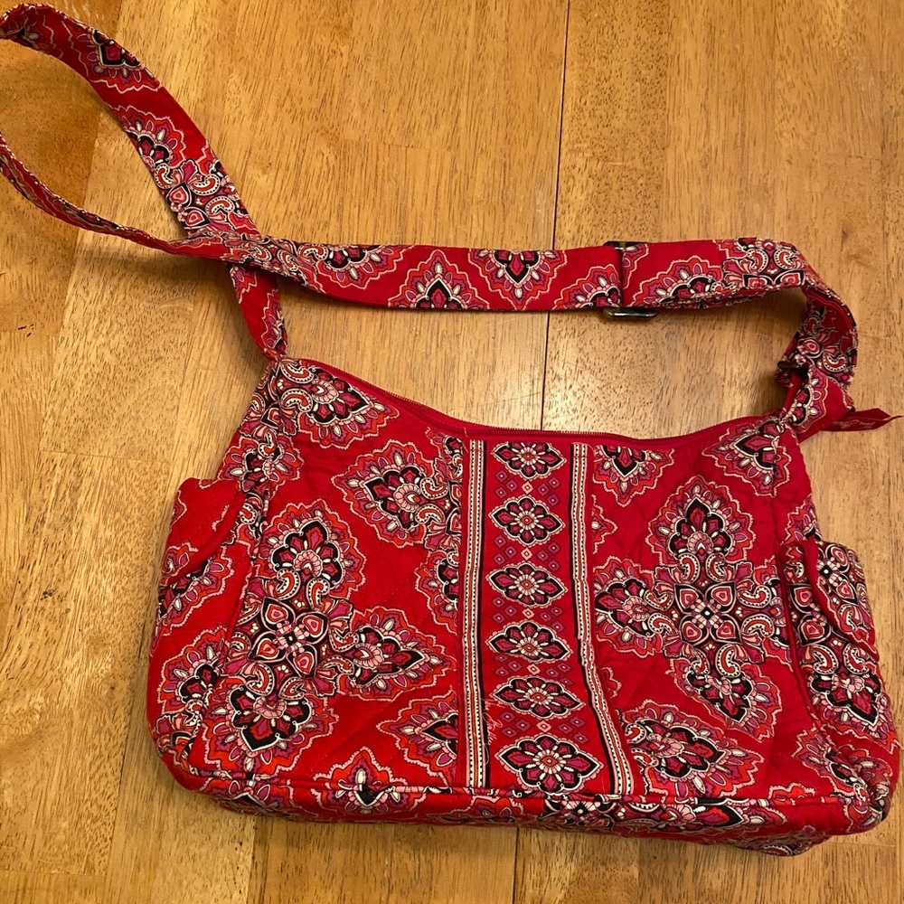 Vera Bradley shoulder bag good condition so pretty